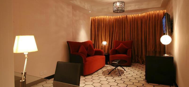Hotel The Luxe Manor