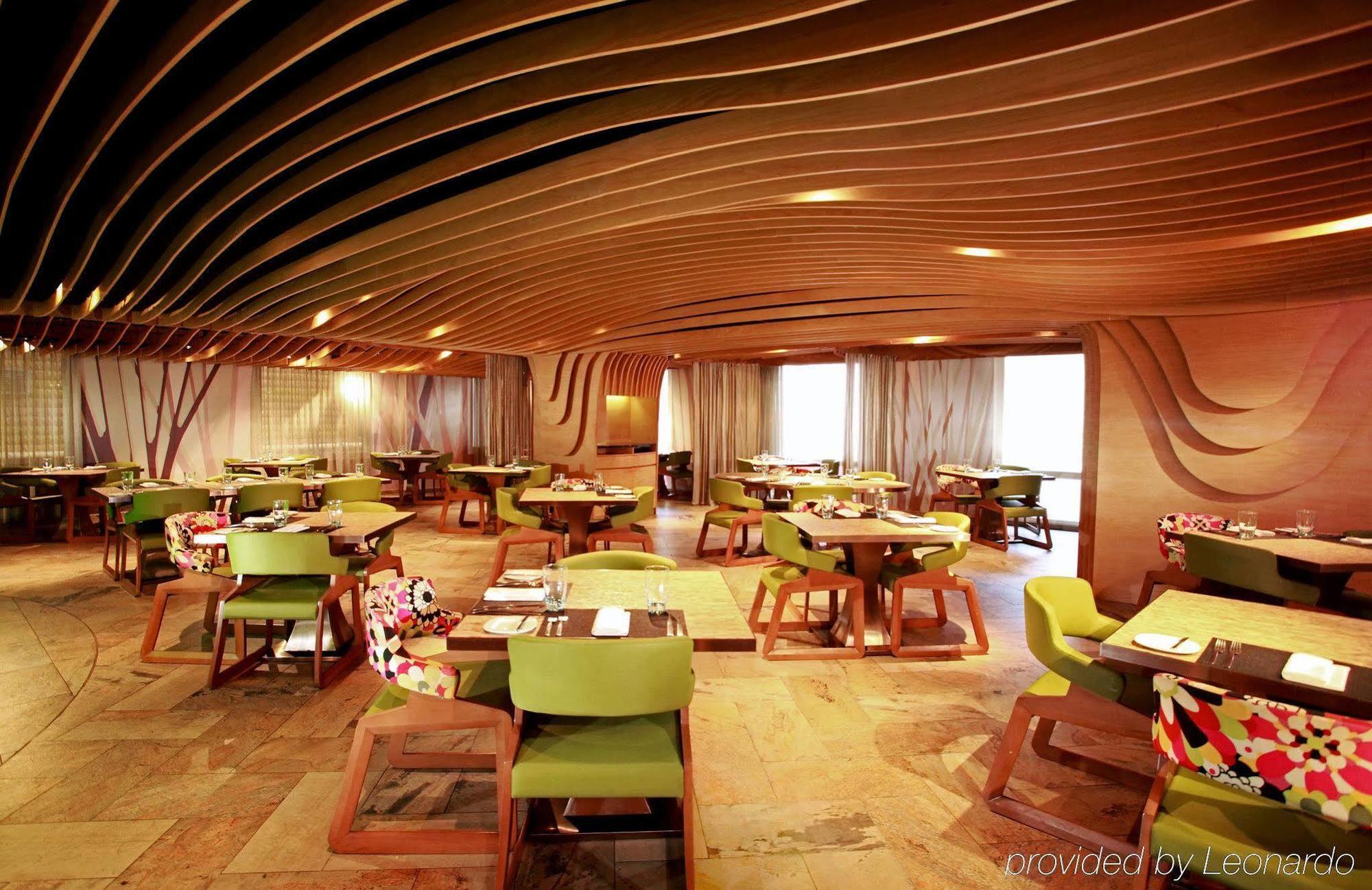 The Luxe Manor 4*
