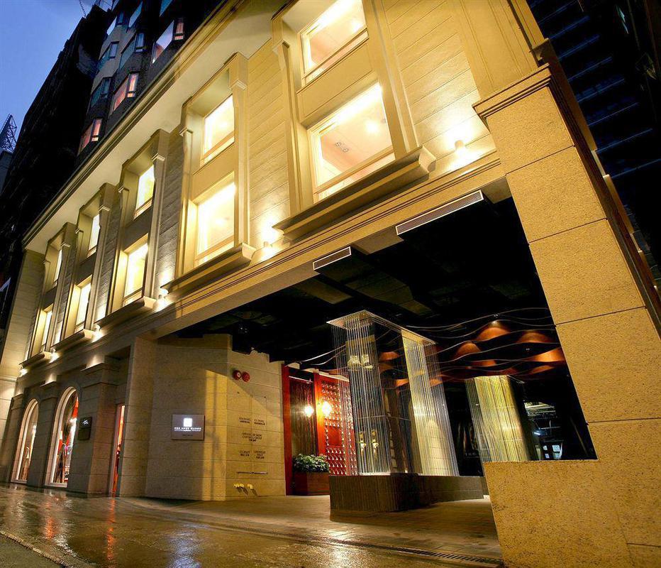 Hotel The Luxe Manor